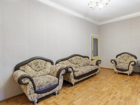 2 otaqlı köhnə tikili - Gənclik m. - 40 m²