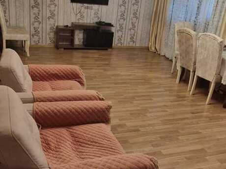 4 otaqlı köhnə tikili - Gəncə - 90 m²