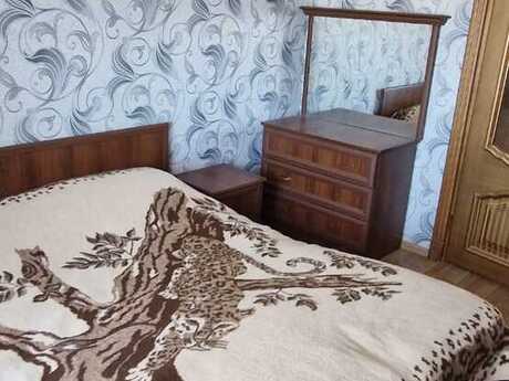 4 otaqlı köhnə tikili - Gəncə - 90 m²