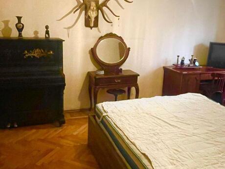 2 otaqlı köhnə tikili - İçəri Şəhər m. - 65 m²