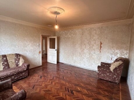 4 otaqlı köhnə tikili - Şah İsmayıl Xətai m. - 119 m²