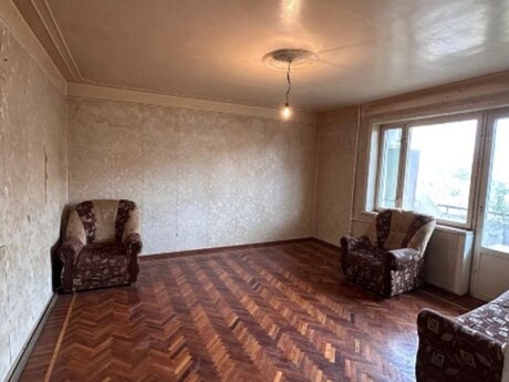 4 otaqlı köhnə tikili - Şah İsmayıl Xətai m. - 119 m²