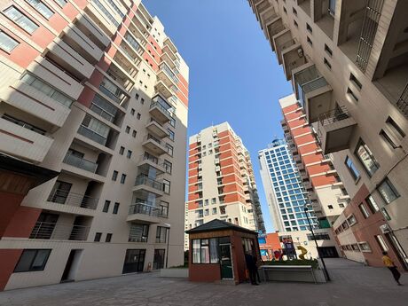 4-комн. новостройка - м. 8 ноября - 210 м²