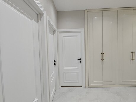 4 otaqlı köhnə tikili - Bakıxanov q. - 100 m²