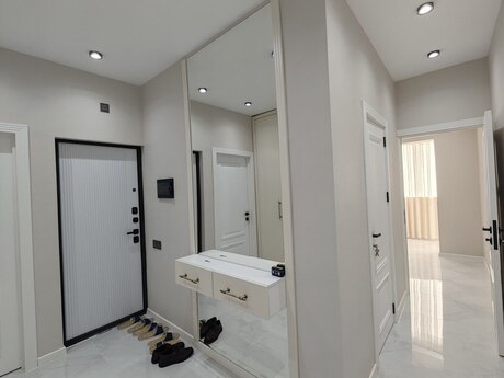 4 otaqlı köhnə tikili - Bakıxanov q. - 100 m²