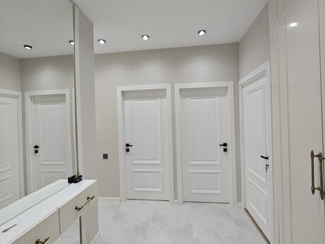 4 otaqlı köhnə tikili - Bakıxanov q. - 100 m²