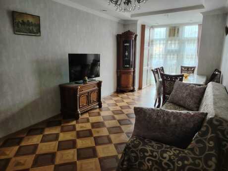 4 otaqlı köhnə tikili - Xətai r. - 85 m²