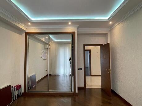 4 otaqlı yeni tikili - Ağ şəhər q. - 150 m²