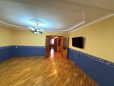 3 otaqlı köhnə tikili - 28 May m. - 100 m²