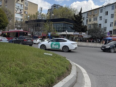 1 otaqlı köhnə tikili - Memar Əcəmi m. - 35 m²