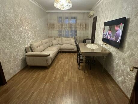 4 otaqlı köhnə tikili - Bakıxanov q. - 100 m²