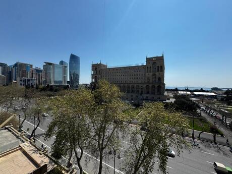 2 otaqlı köhnə tikili - 28 May m. - 60 m²