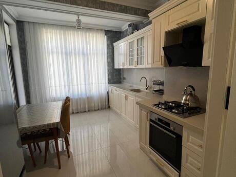 2 otaqlı köhnə tikili - Nəriman Nərimanov m. - 94 m²
