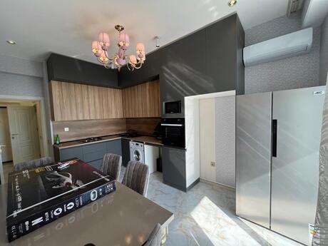 Elan №6059494 - Bakı, Neftçilər m., 2 otaqlı, 100 m², 15/18 mərtəbə