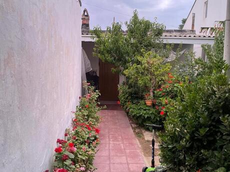 6 otaqlı həyət evi/bağ evi - Bilgəh q. - 180 m²