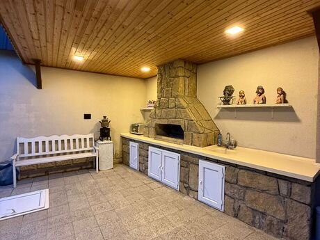 4 otaqlı həyət evi/bağ evi - Mərdəkan q. - 250 m²