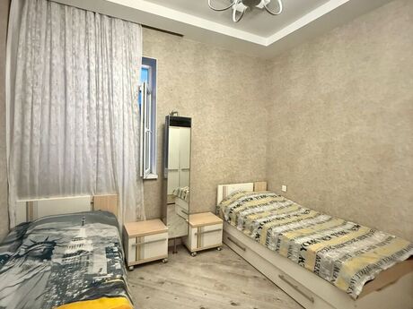 4 otaqlı həyət evi/bağ evi - Mərdəkan q. - 250 m²