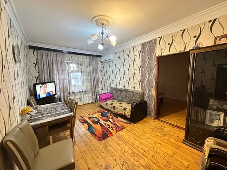 5 otaqlı köhnə tikili - Massiv V q. - 120 m²
