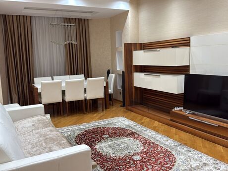 Elan №6059618 - Bakı, Gənclik m., 3 otaqlı, 125 m², 7/18 mərtəbə