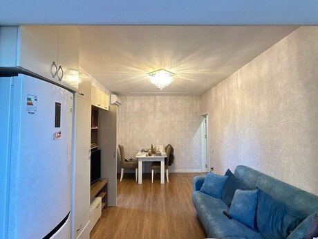 2 otaqlı köhnə tikili - Azadlıq Prospekti m. - 48 m²