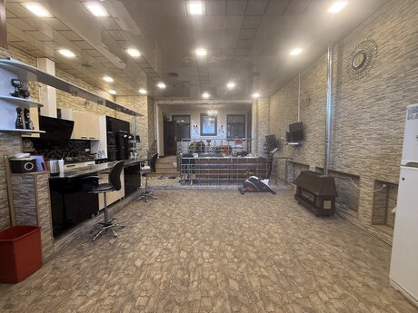 Obyekt - İnşaatçılar m. - 350 m²