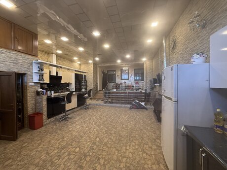 Obyekt - İnşaatçılar m. - 350 m²