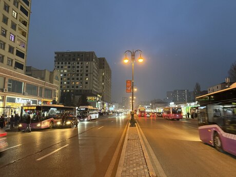Obyekt - İnşaatçılar m. - 350 m²