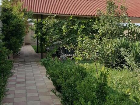 5 otaqlı həyət evi/bağ evi - Türkan q. - 300 m²