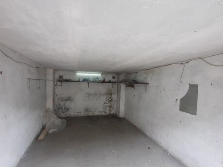 Qaraj - İnşaatçılar m. - 18 m²