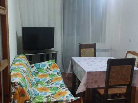 1 otaqlı köhnə tikili - Neftçilər m. - 40 m²