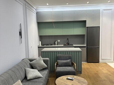 3-комн. новостройка - м. Бакмил - 85 м²