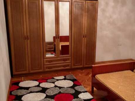3 otaqlı köhnə tikili - Elmlər Akademiyası m. - 65 m²