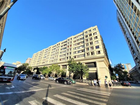 Объявление №6059840 - Баку, м. 28 мая, 2-комн., 60 м², 4/10 этаж