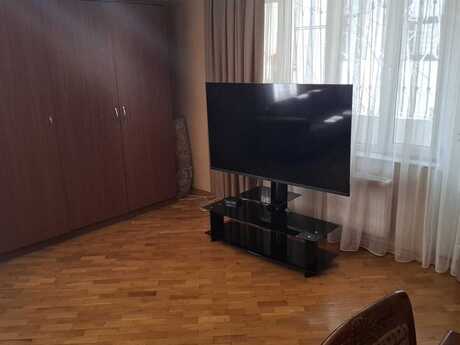 3 otaqlı köhnə tikili - Nəsimi r. - 80 m²