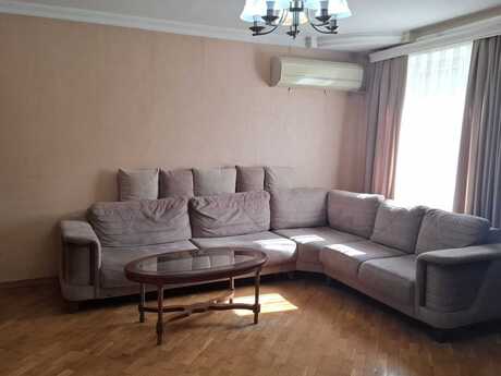 3 otaqlı köhnə tikili - Nəsimi r. - 80 m²