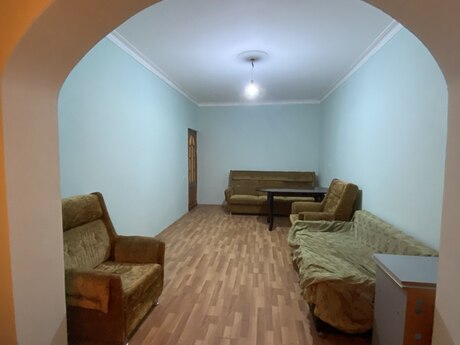 2 otaqlı köhnə tikili - İnşaatçılar m. - 70 m²