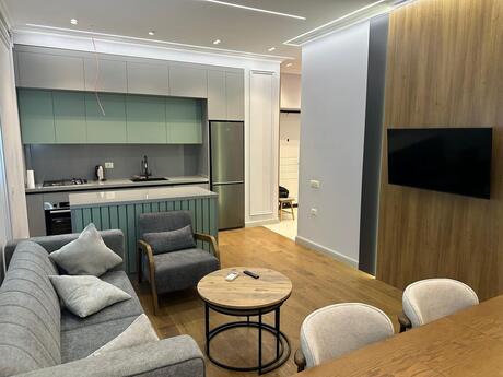3 otaqlı köhnə tikili - Bakmil m. - 85 m²