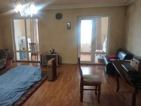 4 otaqlı köhnə tikili - Elmlər Akademiyası m. - 100 m²