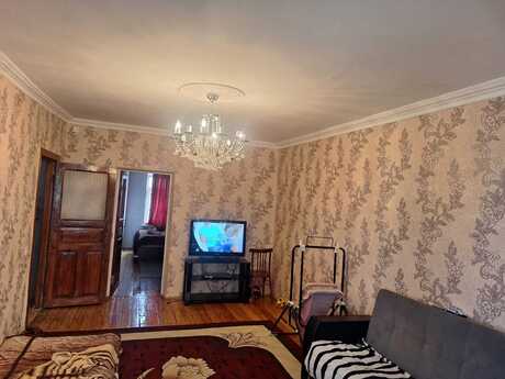 3 otaqlı köhnə tikili - Neftçilər m. - 70 m²