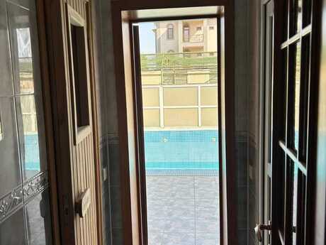 8 otaqlı həyət evi/bağ evi - Novxanı q. - 300 m²