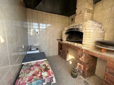 8 otaqlı həyət evi/bağ evi - Novxanı q. - 300 m²