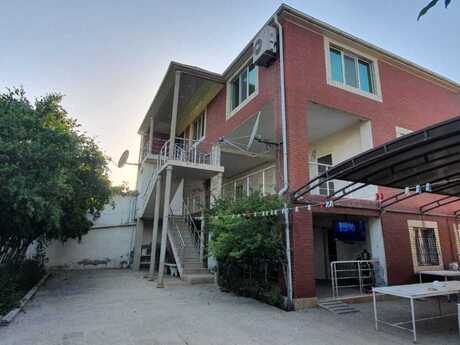 7 otaqlı həyət evi/bağ evi - Hövsan q. - 360 m²