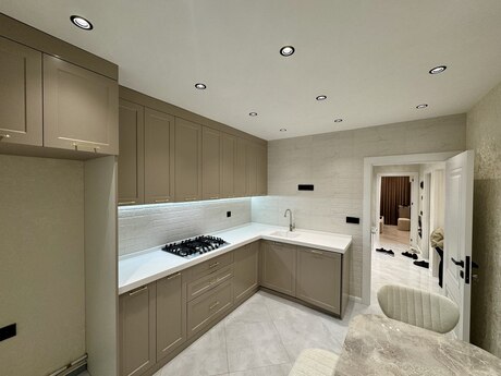 2 otaqlı köhnə tikili - Həzi Aslanov m. - 65 m²