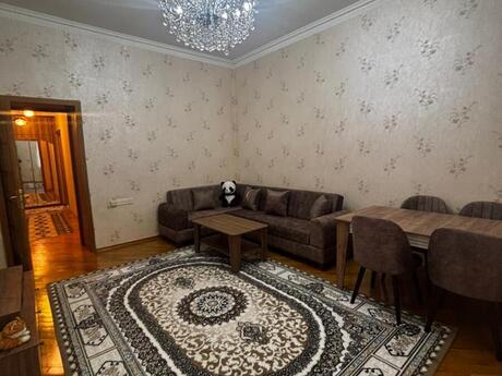 2 otaqlı köhnə tikili - 28 May m. - 80 m²