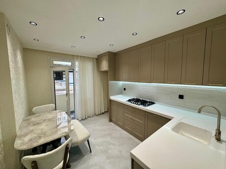 2 otaqlı köhnə tikili - Həzi Aslanov m. - 65 m²