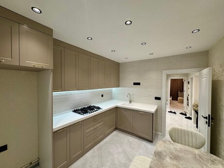 2 otaqlı köhnə tikili - Həzi Aslanov m. - 65 m²