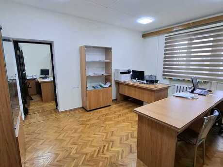 3 otaqlı ofis - Elmlər Akademiyası m. - 90 m²