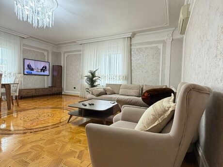 4 otaqlı yeni tikili - Nəsimi r. - 200 m²