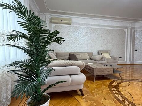 4 otaqlı yeni tikili - Nəsimi r. - 200 m²