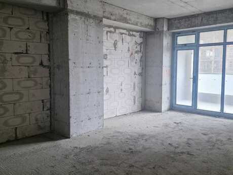 3-комн. новостройка - м. 8 ноября - 148 м²